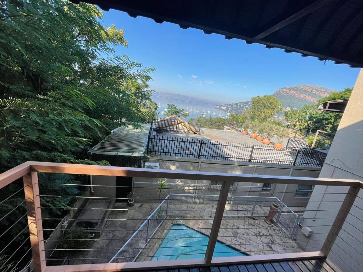 The Black Crown Hotel Hartbeespoort Bagian luar foto